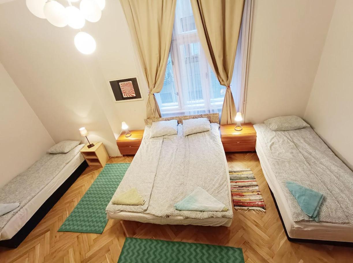 Bridgetown Hostel Budapest Exterior photo